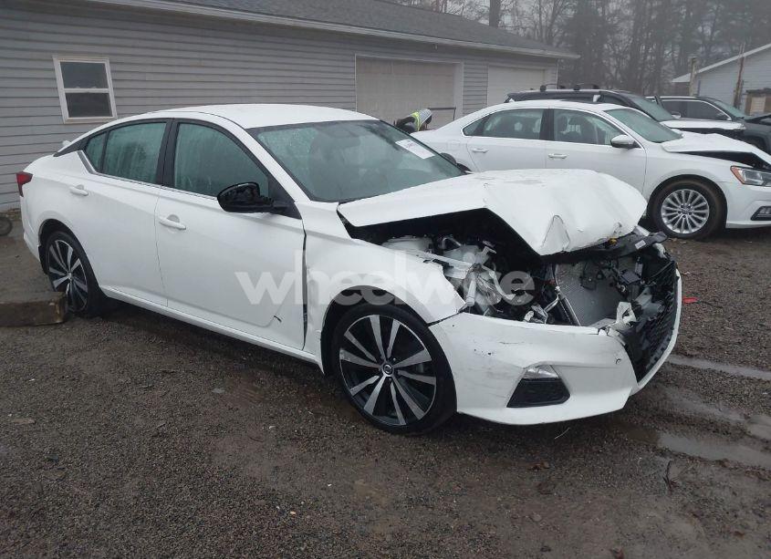 2019 Nissan Altima 2.5 SR (VIN 1N4BL4CW9KN321361) main photo