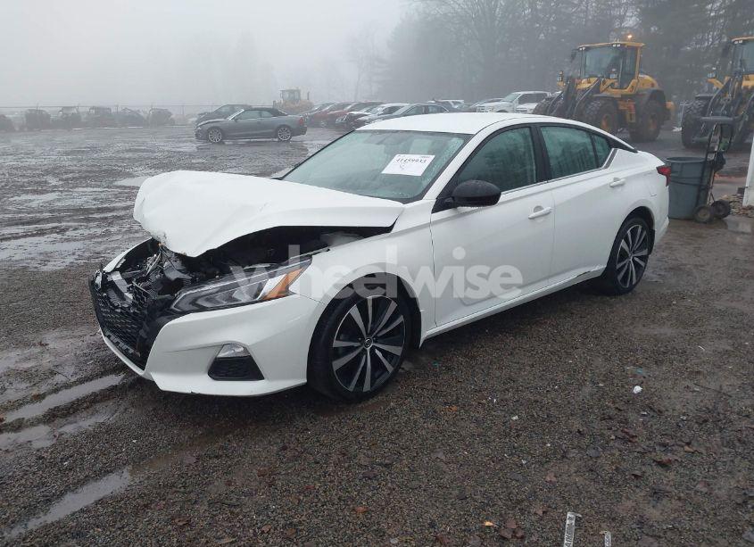 Photo 2 of 2019 Nissan Altima 2.5 SR (VIN 1N4BL4CW9KN321361)
