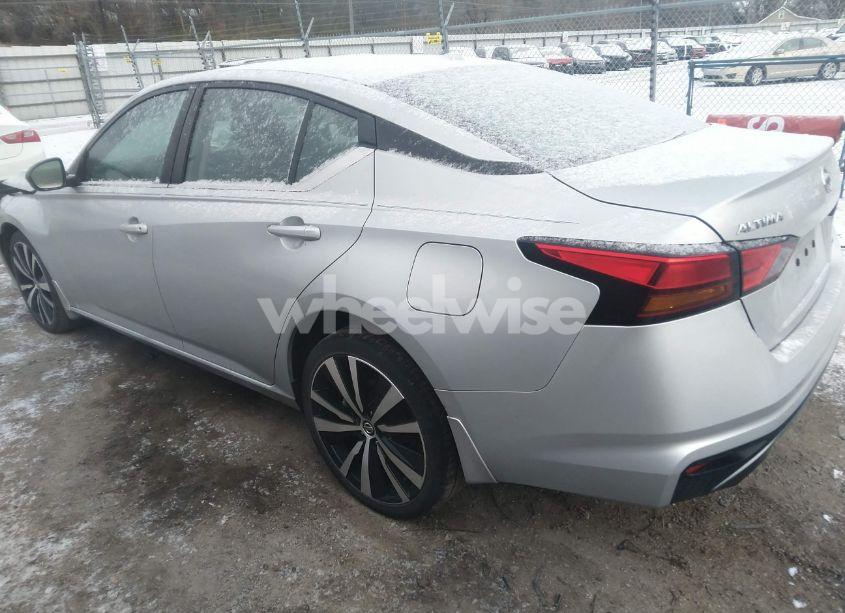 Photo 3 of 2019 Nissan Altima 2.5 SR (VIN 1N4BL4CW9KN322056)