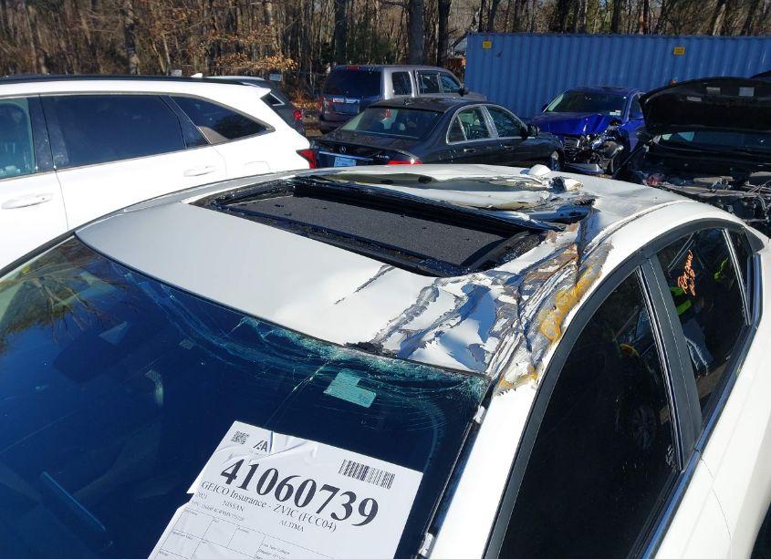 Photo 6 of 2021 Nissan Altima SR INTELLIGENT AWD (VIN 1N4BL4CW9MN375228)