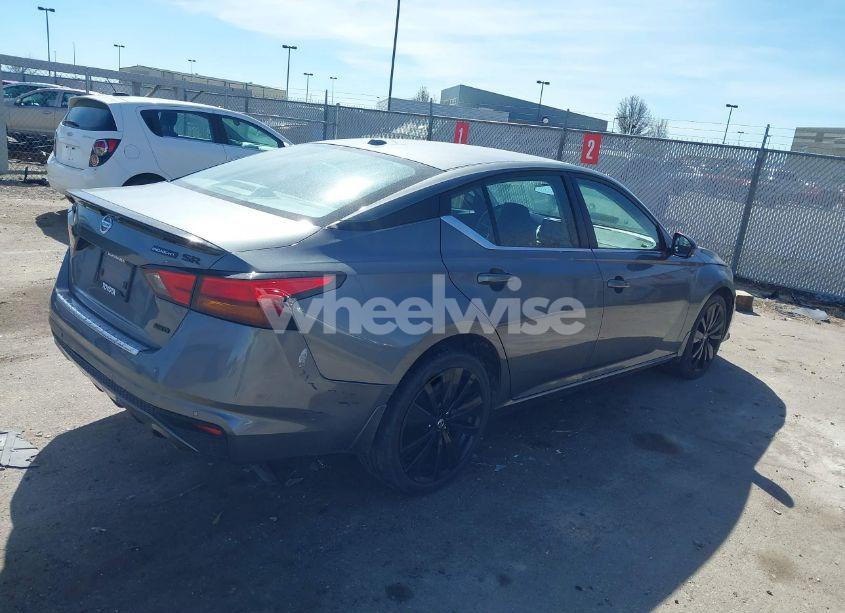 Photo 4 of 2022 Nissan Altima SR INTELLIGENT AWD (VIN 1N4BL4CW9NN406608)