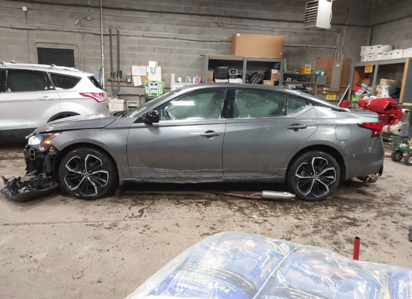 Photo 14 of 2023 Nissan Altima SR INTELLIGENT AWD (VIN 1N4BL4CW9PN375721)