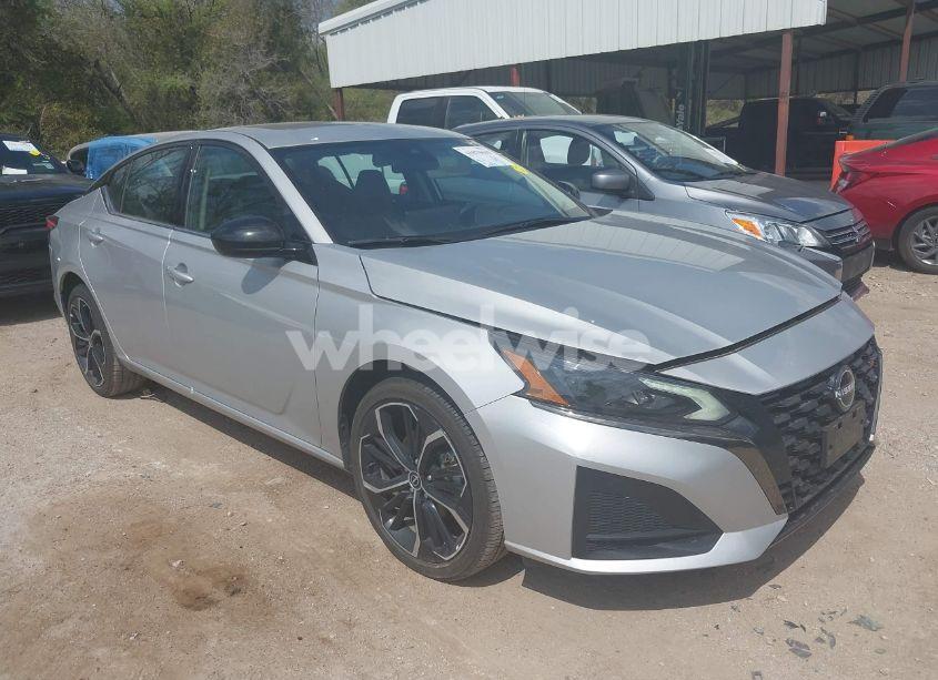 2024 Nissan Altima SR INTELLIGENT AWD (VIN 1N4BL4CW9RN429831) main photo