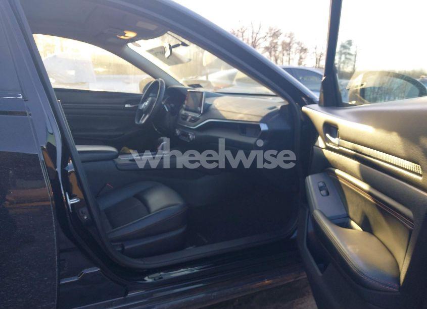 Photo 5 of 2019 Nissan Altima 2.5 SR (VIN 1N4BL4CWXKC193580)