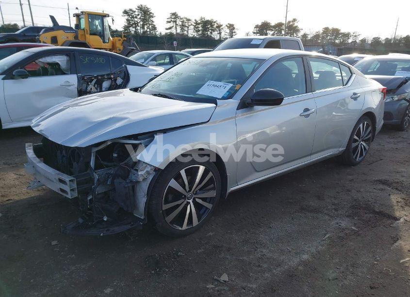 Photo 2 of 2020 Nissan Altima SR INTELLIGENT AWD (VIN 1N4BL4CWXLC172584)