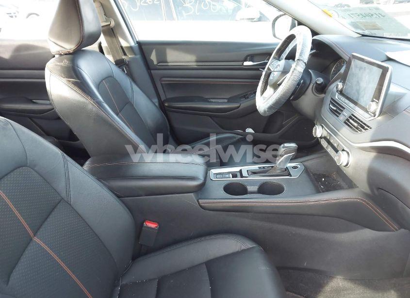 Photo 5 of 2020 Nissan Altima SR INTELLIGENT AWD (VIN 1N4BL4CWXLC172584)