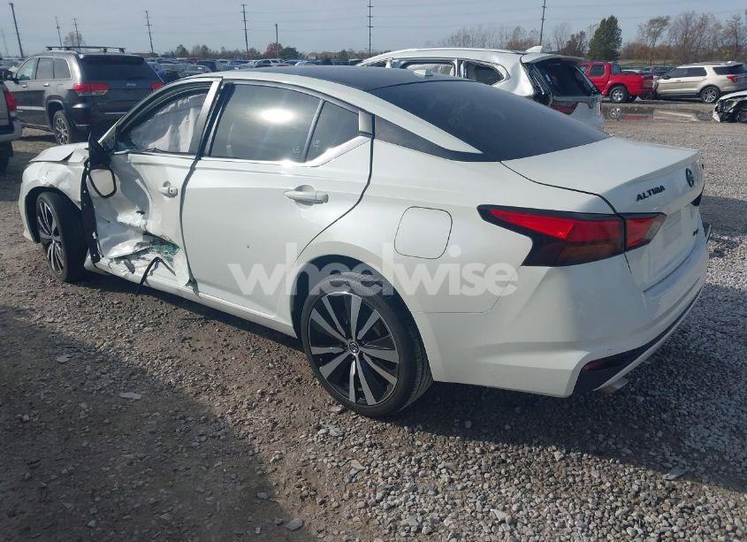 Photo 3 of 2021 Nissan Altima SR INTELLIGENT AWD (VIN 1N4BL4CWXMN304233)