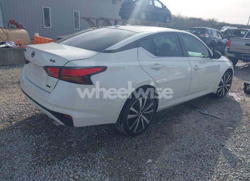 Photo 4 of 2021 Nissan Altima SR INTELLIGENT AWD (VIN 1N4BL4CWXMN304233)