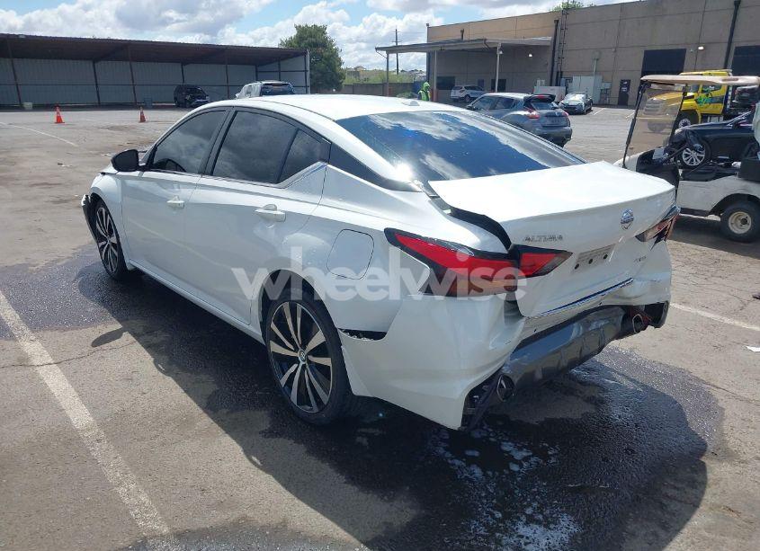 Photo 3 of 2021 Nissan Altima SR INTELLIGENT AWD (VIN 1N4BL4CWXMN401139)