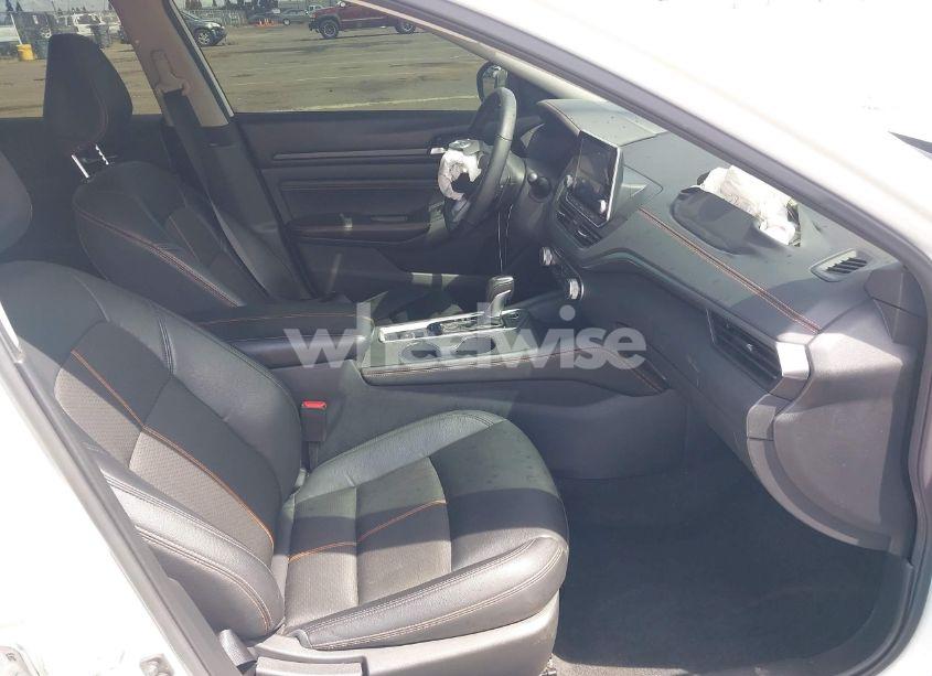 Photo 5 of 2021 Nissan Altima SR INTELLIGENT AWD (VIN 1N4BL4CWXMN401139)