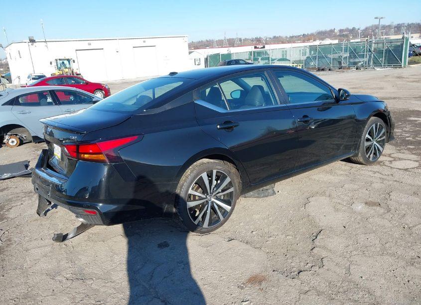 Photo 4 of 2021 Nissan Altima SR INTELLIGENT AWD (VIN 1N4BL4CWXMN407099)