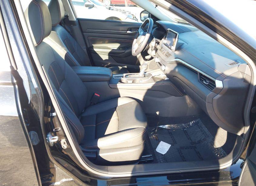 Photo 5 of 2021 Nissan Altima SR INTELLIGENT AWD (VIN 1N4BL4CWXMN407099)