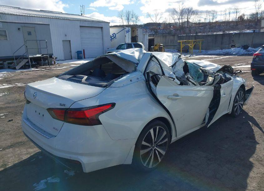 Photo 4 of 2022 Nissan Altima SR INTELLIGENT AWD (VIN 1N4BL4CWXNN313175)