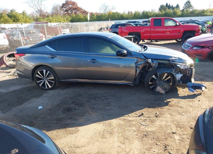 Photo 13 of 2022 Nissan Altima SR INTELLIGENT AWD (VIN 1N4BL4CWXNN345608)