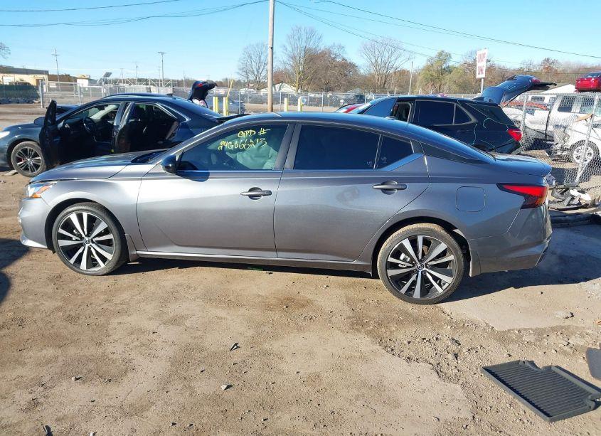 Photo 14 of 2022 Nissan Altima SR INTELLIGENT AWD (VIN 1N4BL4CWXNN345608)