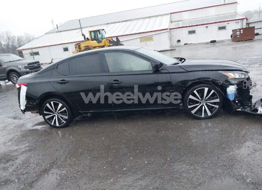 Photo 13 of 2022 Nissan Altima SR INTELLIGENT AWD (VIN 1N4BL4CWXNN416015)