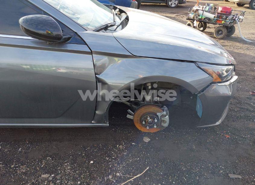 Photo 12 of 2024 Nissan Altima SR INTELLIGENT AWD (VIN 1N4BL4CWXRN327678)