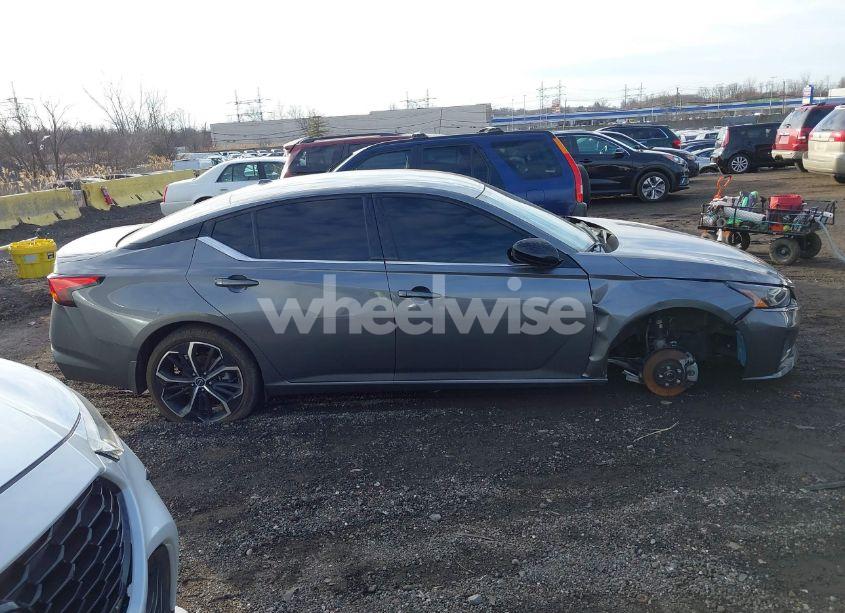 Photo 14 of 2024 Nissan Altima SR INTELLIGENT AWD (VIN 1N4BL4CWXRN327678)