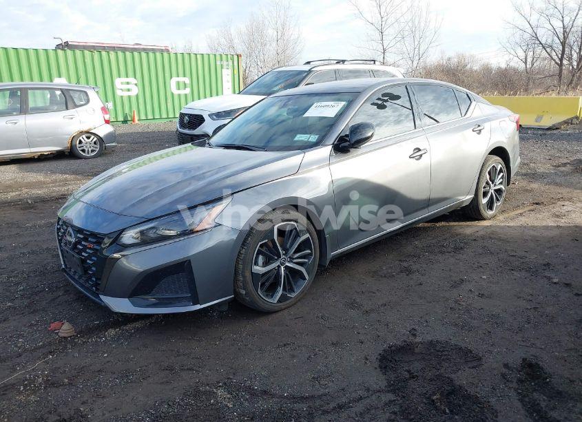 Photo 2 of 2024 Nissan Altima SR INTELLIGENT AWD (VIN 1N4BL4CWXRN327678)