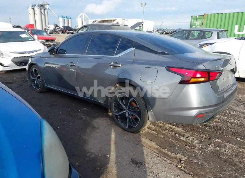 Photo 3 of 2024 Nissan Altima SR INTELLIGENT AWD (VIN 1N4BL4CWXRN327678)