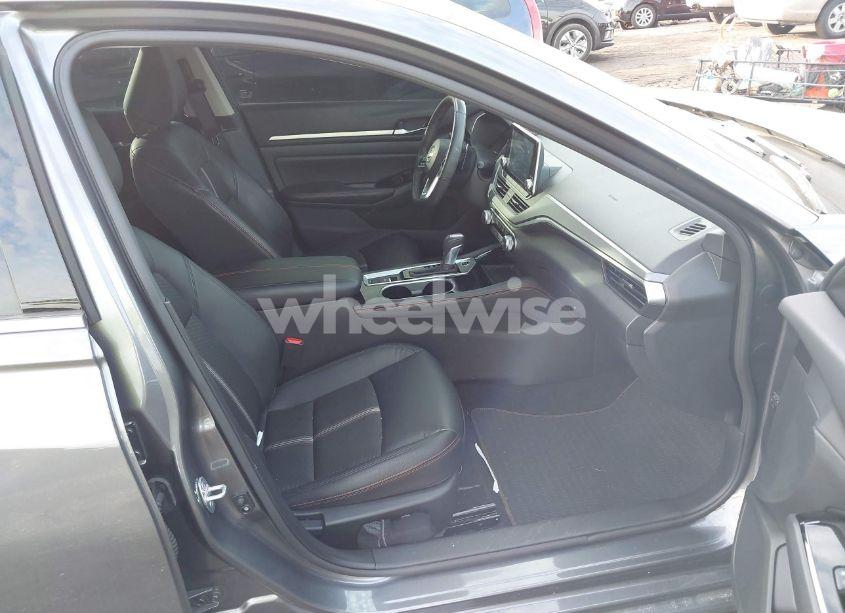 Photo 5 of 2024 Nissan Altima SR INTELLIGENT AWD (VIN 1N4BL4CWXRN327678)