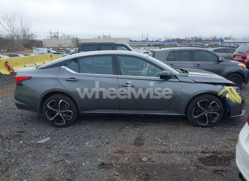 Photo 13 of 2024 Nissan Altima SR INTELLIGENT AWD (VIN 1N4BL4CWXRN400628)