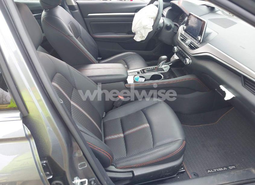 Photo 5 of 2024 Nissan Altima SR INTELLIGENT AWD (VIN 1N4BL4CWXRN400628)