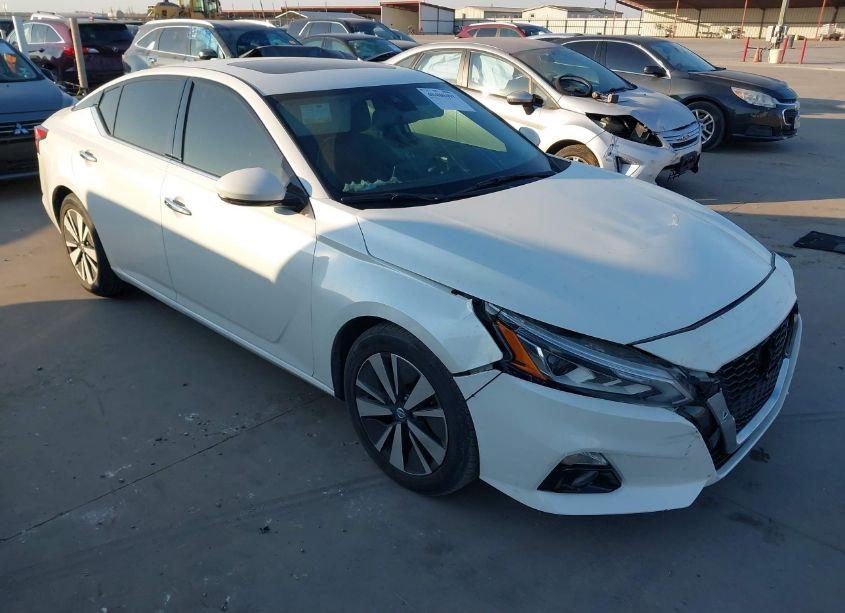 2019 Nissan Altima 2.5 SV (VIN 1N4BL4DV0KC154650) main photo