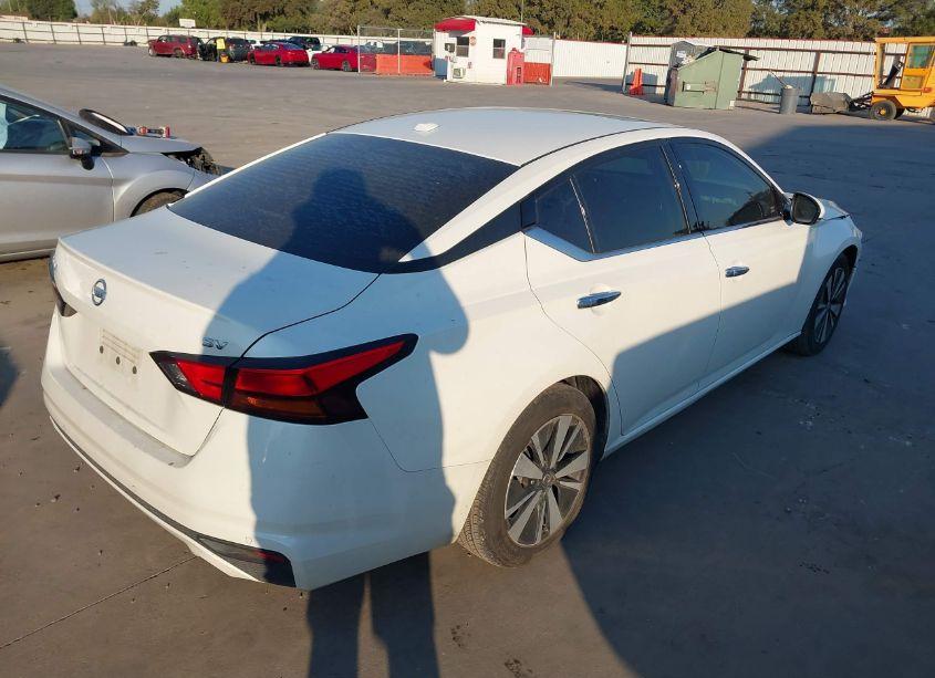 Photo 4 of 2019 Nissan Altima 2.5 SV (VIN 1N4BL4DV0KC154650)