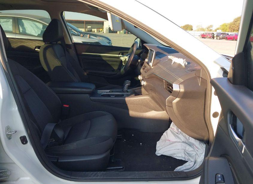 Photo 5 of 2019 Nissan Altima 2.5 SV (VIN 1N4BL4DV0KC154650)