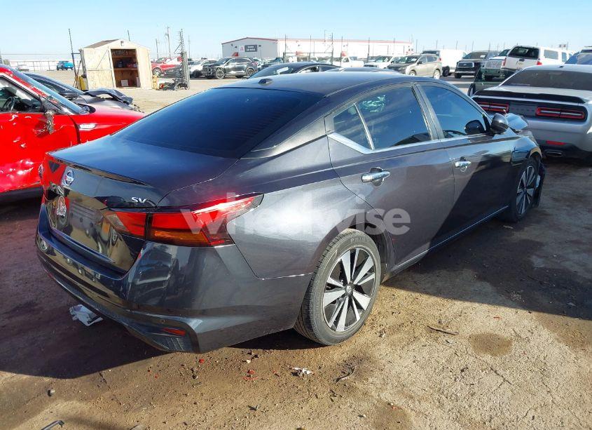 Photo 4 of 2021 Nissan Altima SV FWD (VIN 1N4BL4DV0MN326439)