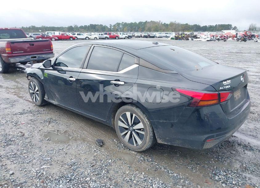 Photo 3 of 2021 Nissan Altima SV FWD (VIN 1N4BL4DV0MN338784)