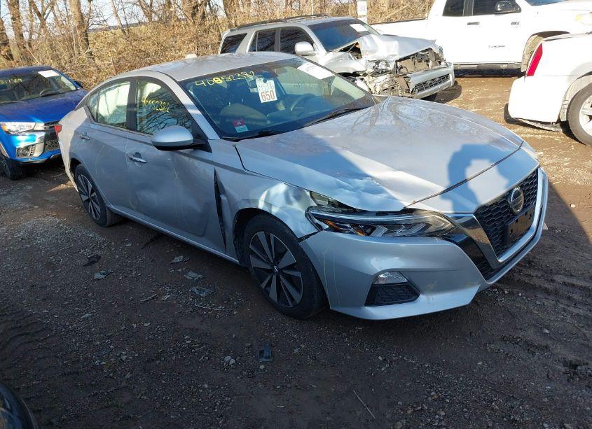 2021 Nissan Altima SV FWD (VIN 1N4BL4DV0MN354936) main photo