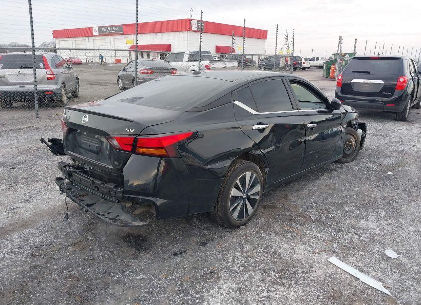 Photo 4 of 2021 Nissan Altima SV FWD (VIN 1N4BL4DV0MN358016)