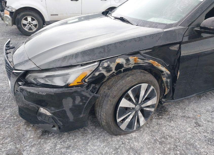 Photo 6 of 2021 Nissan Altima SV FWD (VIN 1N4BL4DV0MN358016)