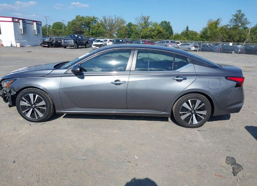 Photo 14 of 2021 Nissan Altima SV FWD (VIN 1N4BL4DV0MN371820)