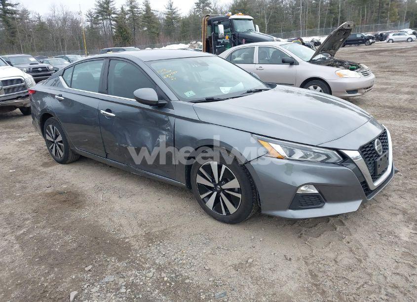 2021 Nissan Altima SV FWD (VIN 1N4BL4DV0MN395888) main photo