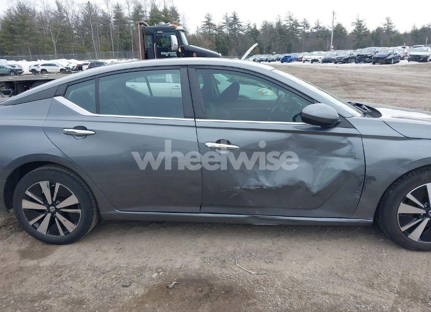 Photo 13 of 2021 Nissan Altima SV FWD (VIN 1N4BL4DV0MN395888)