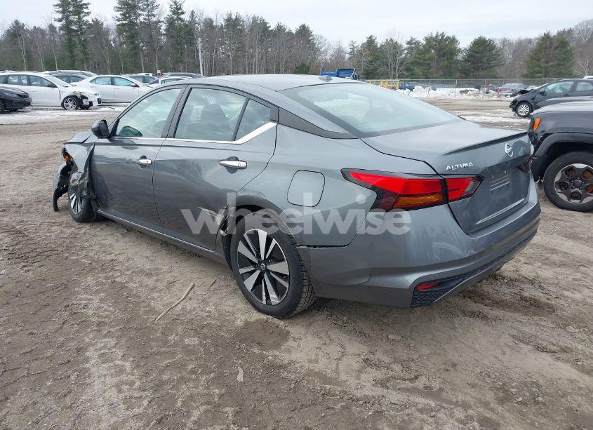 Photo 3 of 2021 Nissan Altima SV FWD (VIN 1N4BL4DV0MN395888)