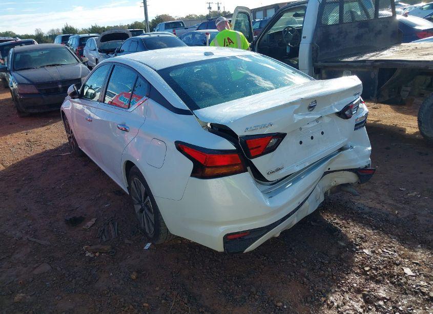 Photo 3 of 2022 Nissan Altima SV FWD (VIN 1N4BL4DV0NN300425)