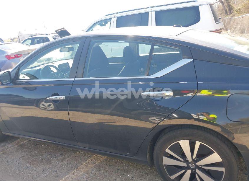 Photo 14 of 2022 Nissan Altima SV FWD (VIN 1N4BL4DV0NN300845)