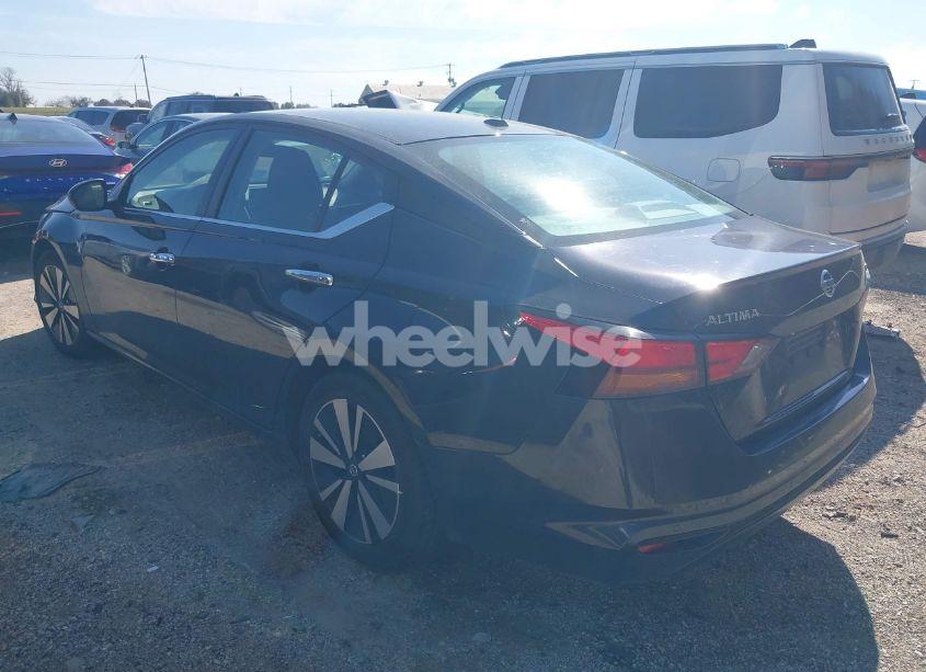 Photo 3 of 2022 Nissan Altima SV FWD (VIN 1N4BL4DV0NN300845)