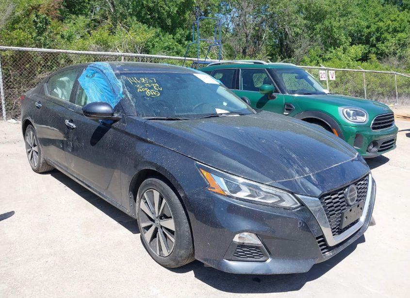 2022 Nissan Altima SV FWD (VIN 1N4BL4DV0NN305043) main photo