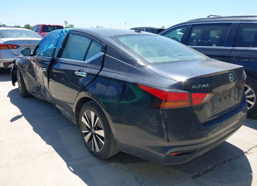 Photo 3 of 2022 Nissan Altima SV FWD (VIN 1N4BL4DV0NN305043)