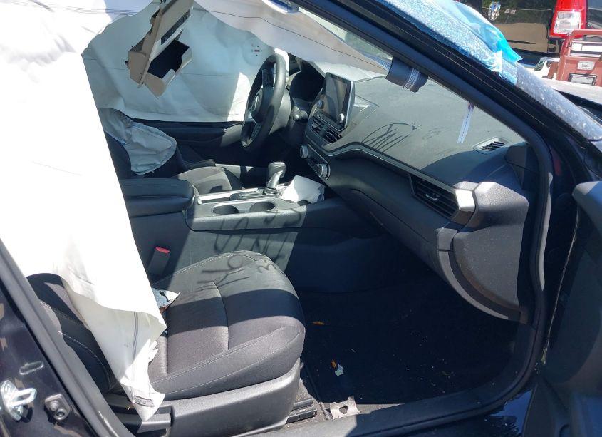 Photo 5 of 2022 Nissan Altima SV FWD (VIN 1N4BL4DV0NN305043)