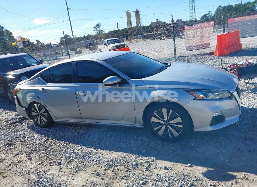 Photo 14 of 2022 Nissan Altima SV FWD (VIN 1N4BL4DV0NN318052)