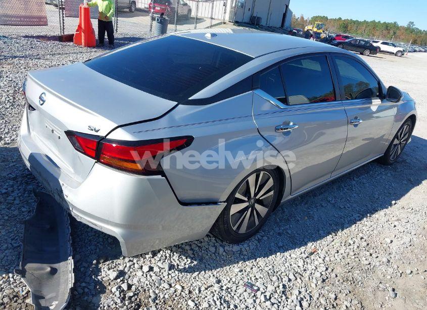 Photo 4 of 2022 Nissan Altima SV FWD (VIN 1N4BL4DV0NN318052)