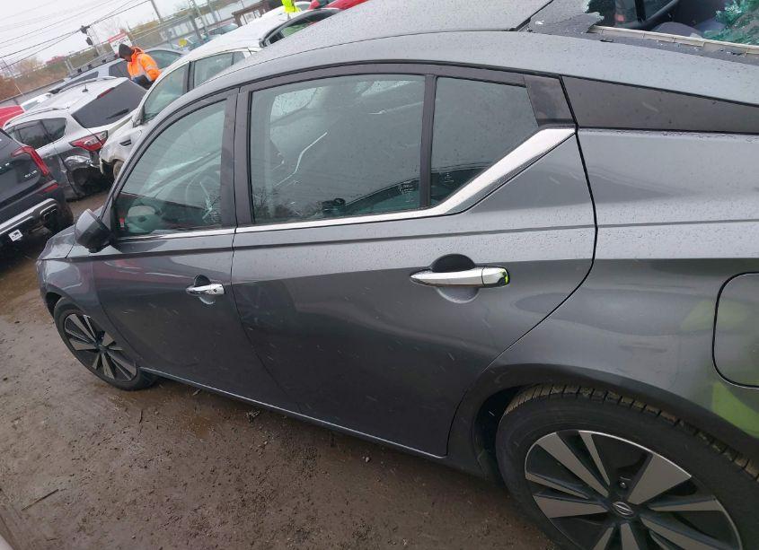 Photo 14 of 2022 Nissan Altima SV FWD (VIN 1N4BL4DV0NN331688)