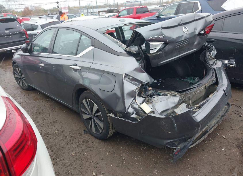 Photo 3 of 2022 Nissan Altima SV FWD (VIN 1N4BL4DV0NN331688)