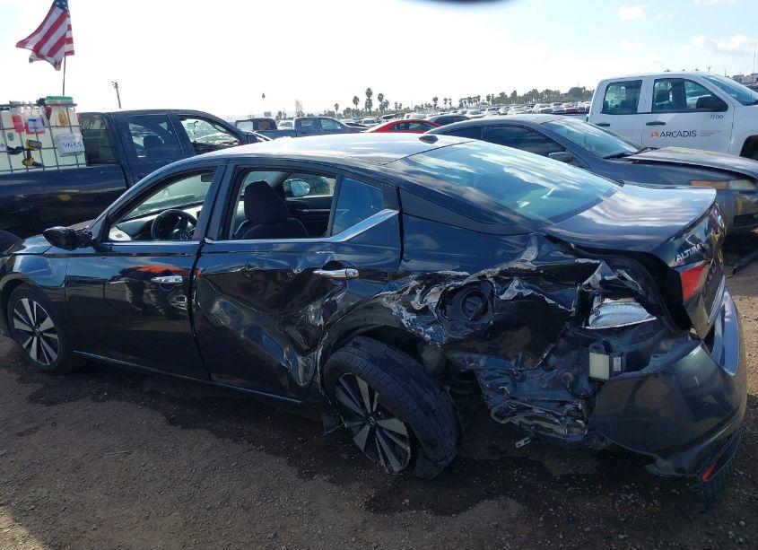 Photo 6 of 2022 Nissan Altima SV FWD (VIN 1N4BL4DV0NN340505)